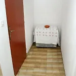 Apartman Apartments By The Sea Zablace, Sibenik - 4222 Zablace