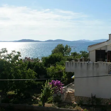 Apartman Apartments By The Sea Zablace, Sibenik - 4222 Zablace