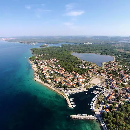 Apartman Apartments By The Sea Zablace, Sibenik - 4222 Zablace